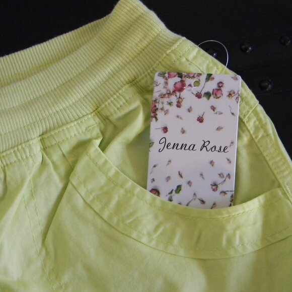 Jenna Rose Neon Green Pull-on Capris Sz 2 NWT - Picture 3 of 5